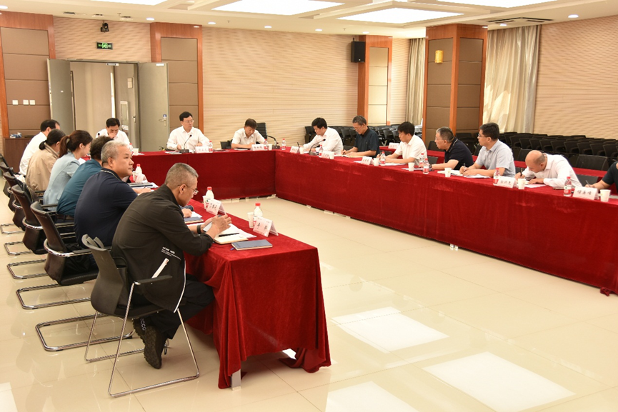 农业农村部科技教育司司长周云龙一行来兰州兽医研究所调研