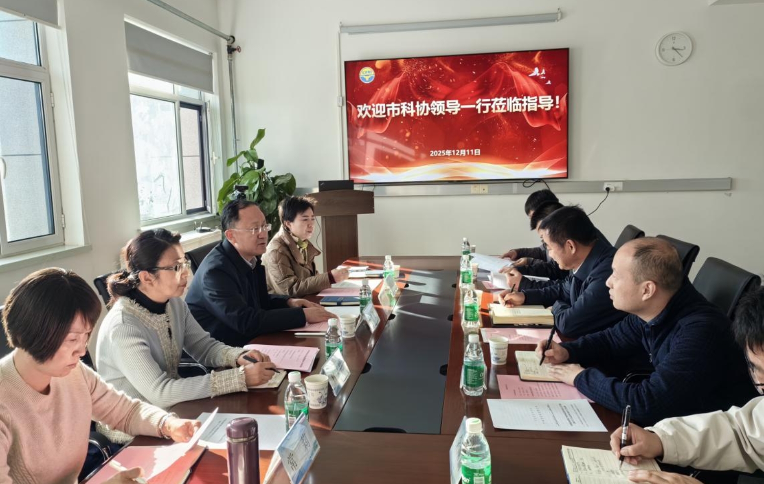 兰州市科学技术协会党组书记、副主席冯治良来兰州兽医研究所调研